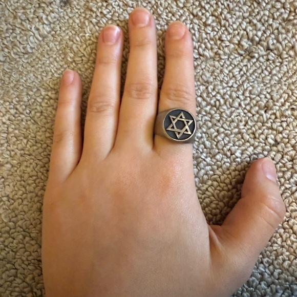 STERLING SILVER STAR OF DAVID RING - Picture 2 of 5